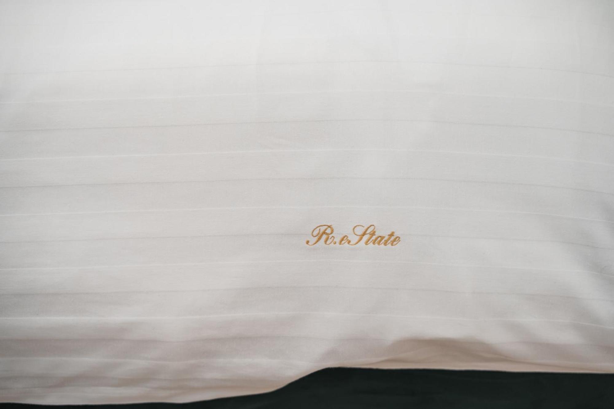Rope Street Estate Picturesque 2 *