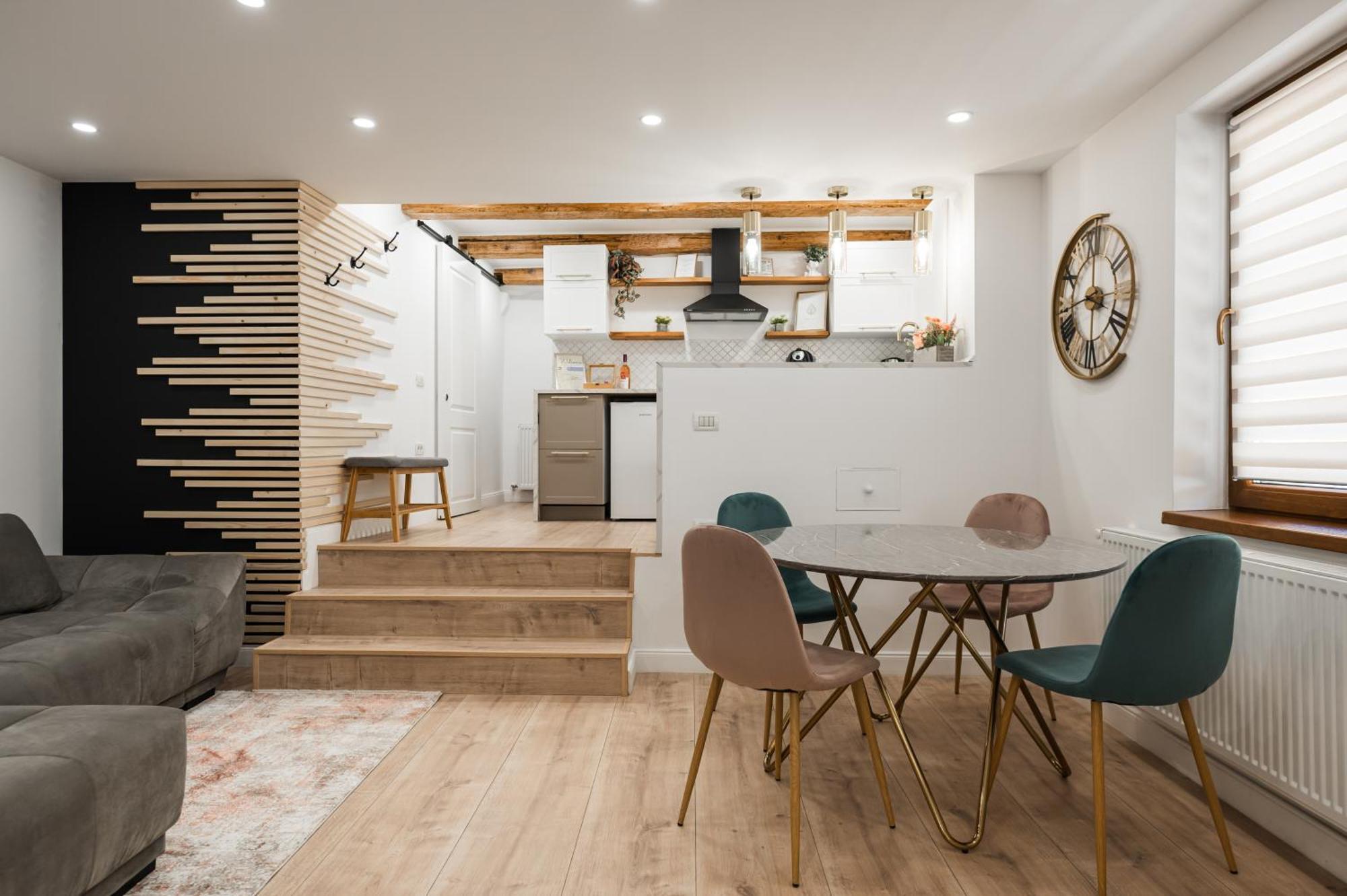 Rope Street Estate Picturesque 2 *